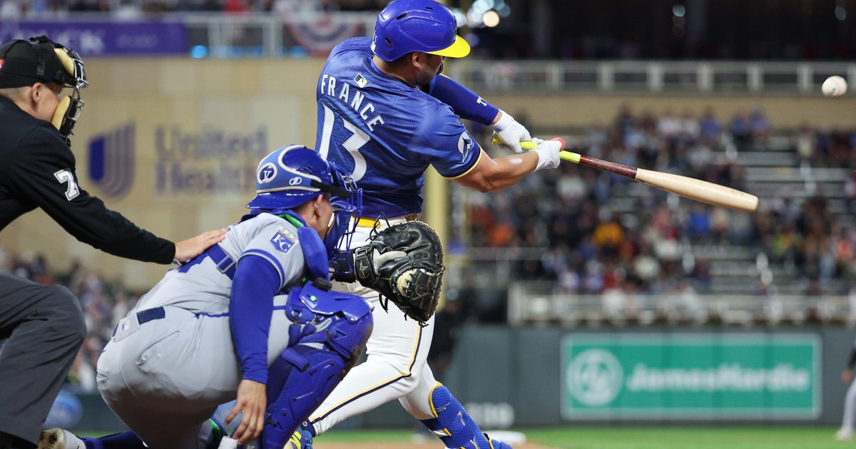 Twins Surge Past Royals with Late Heroics, Securing 15th Win in 17 Games