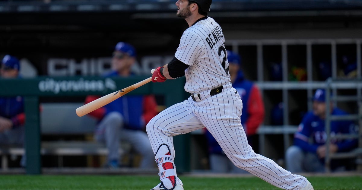 White Sox Overcome Rangers, Handing Texas Sixth Straight Loss