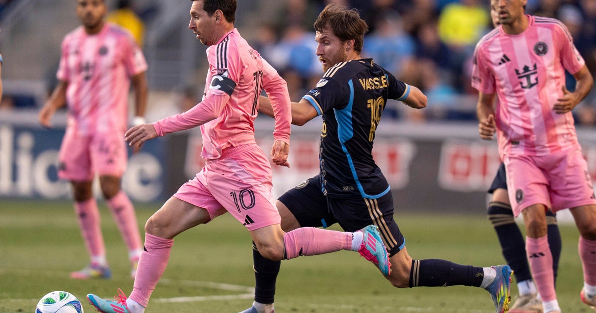 Messi's Late Free Kick Fuels Inter Miami's Comeback Against Philadelphia Union