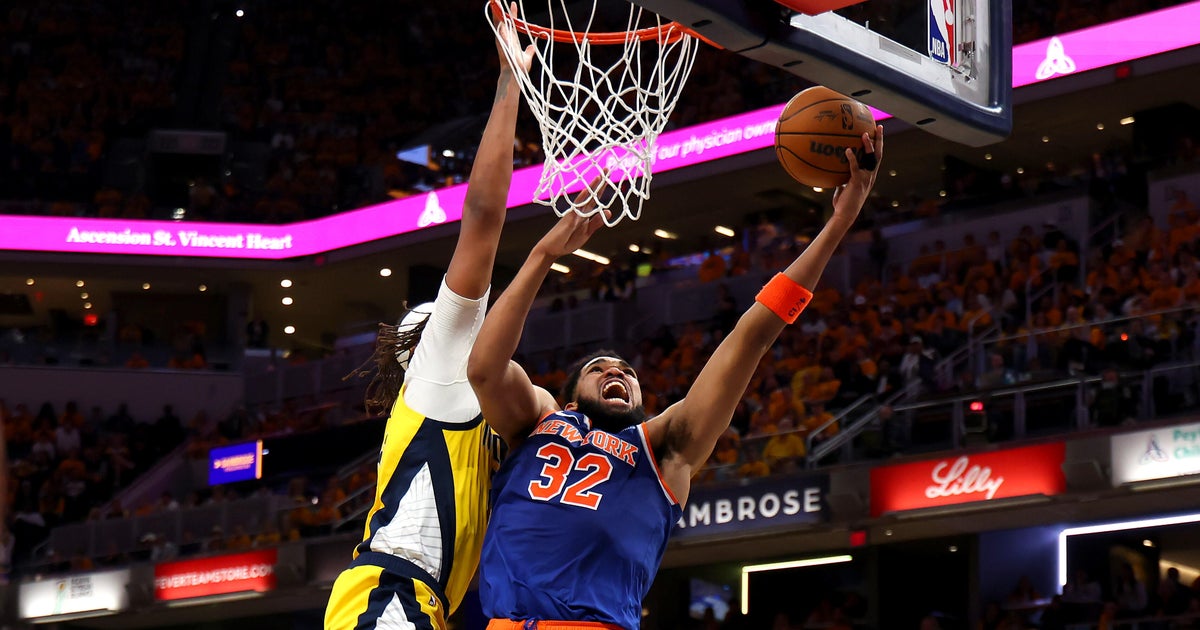 Towns' Fourth Quarter Heroics Propel Knicks Past Pacers in Game 3