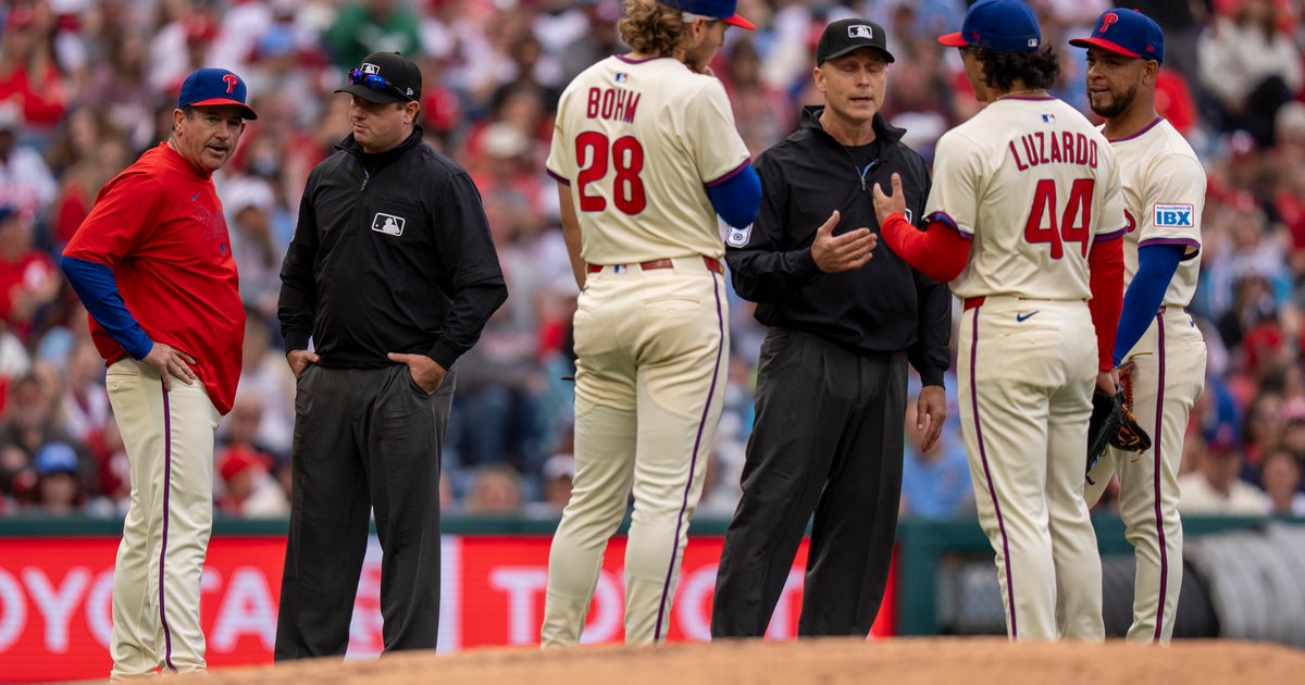 Brewers Dominate Phillies 17-7 as Manager Thomson Ejected