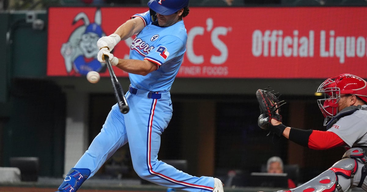 Josh Smith Powers Rangers to 8-1 Victory Over Cardinals