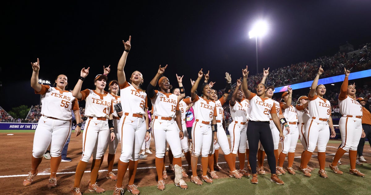 Texas Edges Texas Tech 2-1 in Women's College World Series Finals Opener