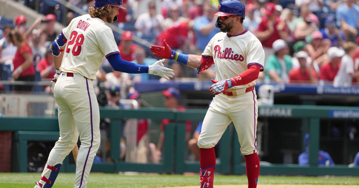 Phillies Dominate Cubs 7-2 with Power Hitting and Stellar Pitching