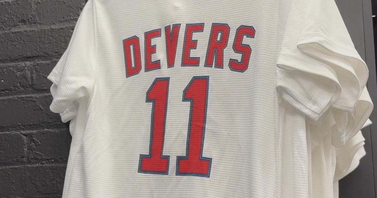 Red Sox Fans Can Trade In Rafael Devers Jerseys After Recent Trade