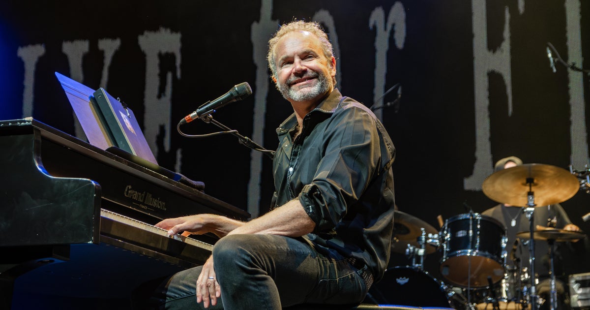 Five for Fighting Set to Headline 2025 Pierogi Fest in Whiting