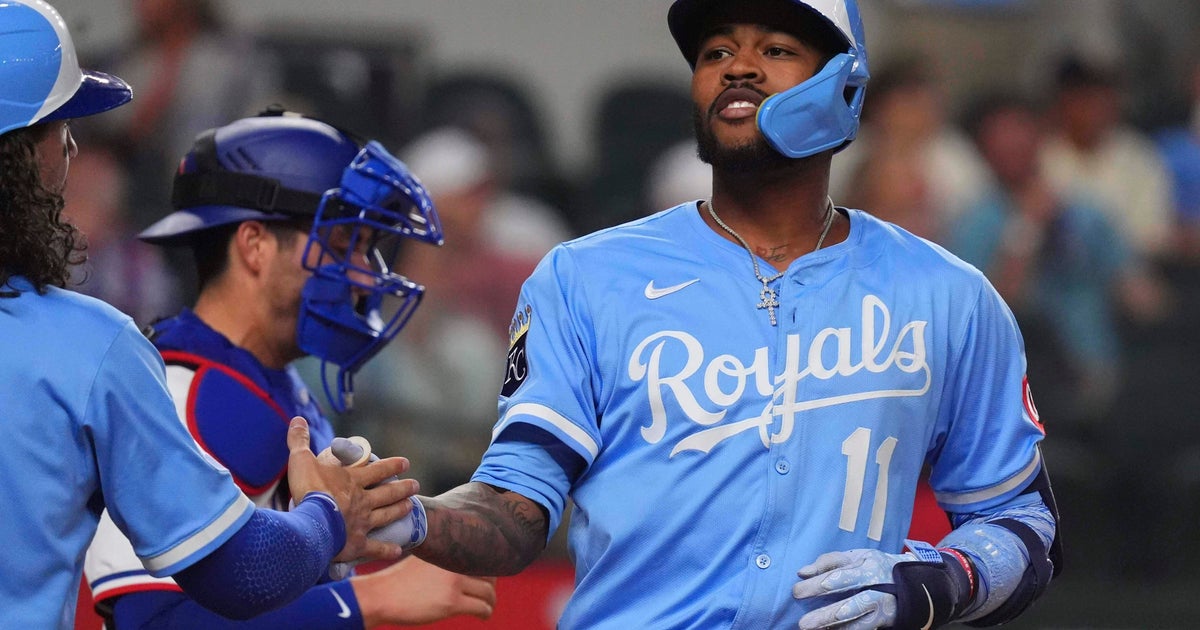 Royals Defeat Rangers 6-3 in Second Game of Series
