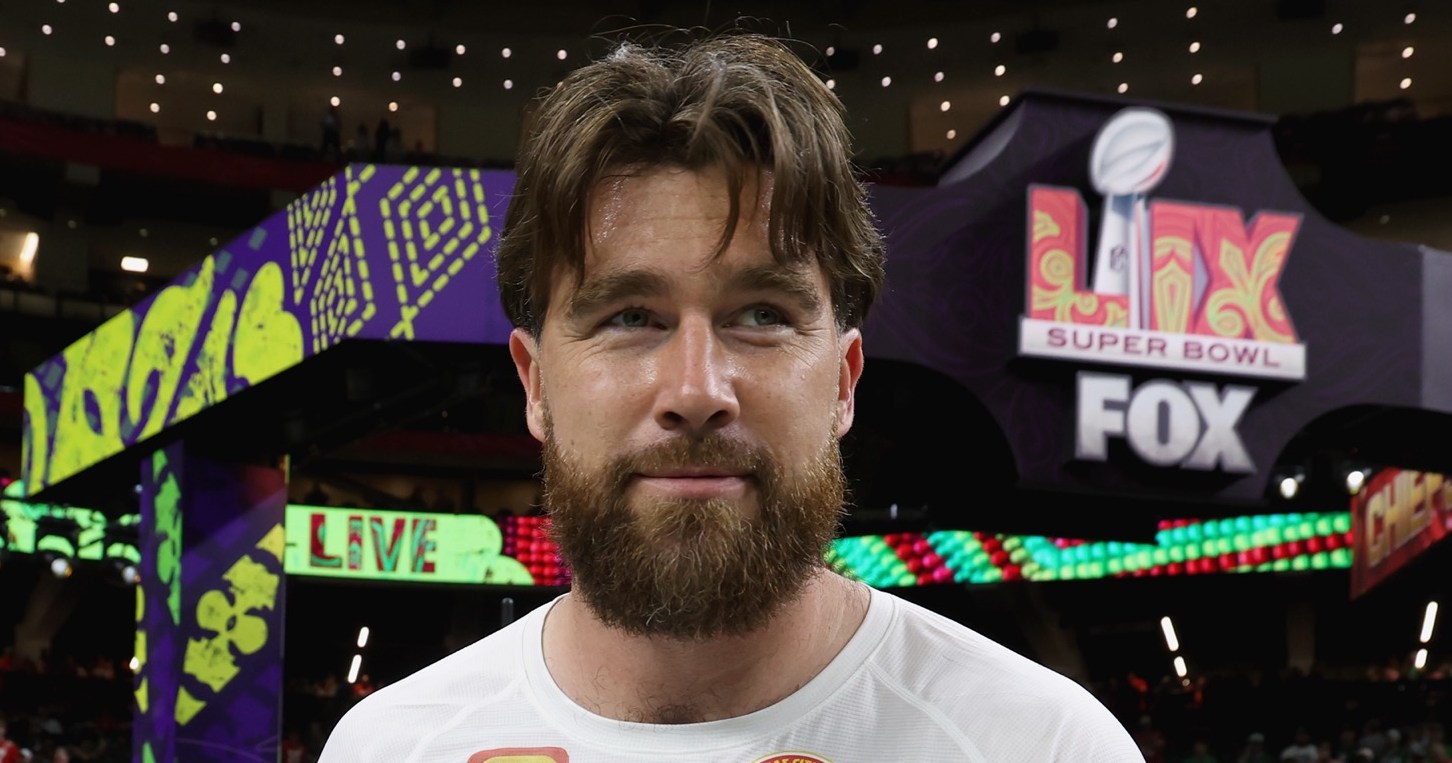 Travis Kelce Hesitates to Sing Taylor Swift's Song at Event
