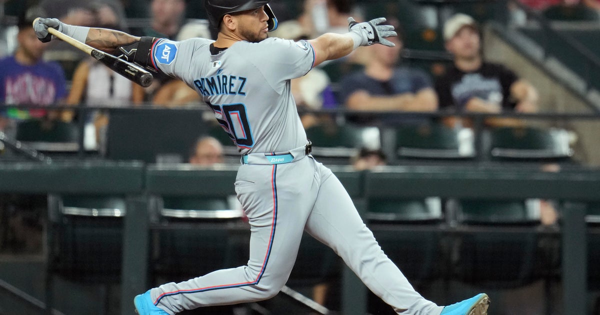Marlins Rally in Eighth to Secure 6-4 Victory Over Diamondbacks