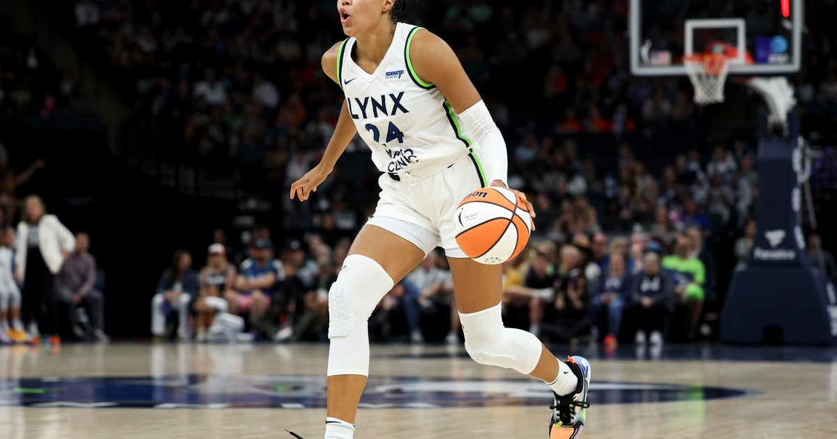 Lynx Overpower Sun 102-63, Extend Connecticut's Losing Streak