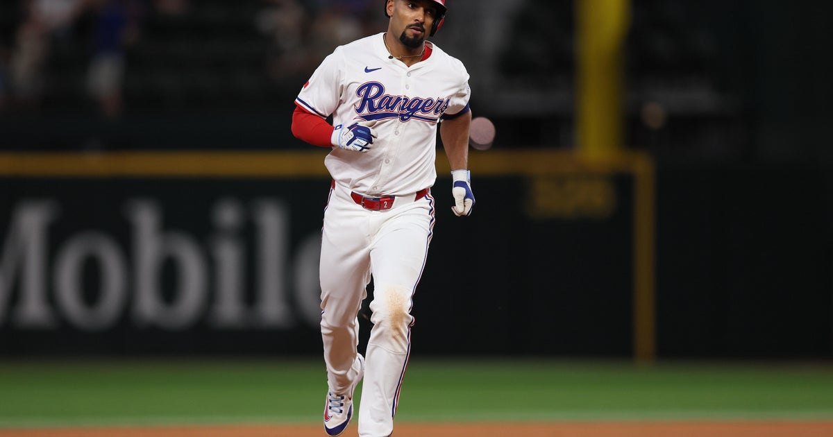 Orioles Triumph Over Rangers 10-6 in Extra Innings