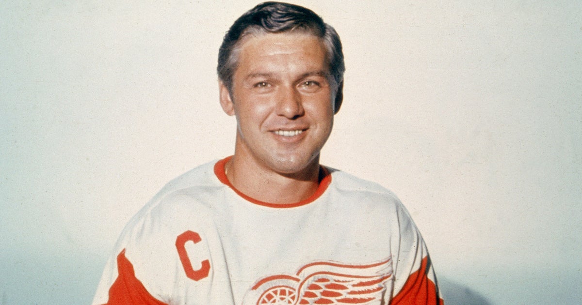 Detroit Red Wings Icon Alex Delvecchio Passes Away at 93