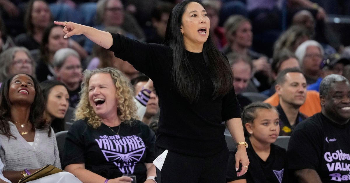 Natalie Nakase Earns WNBA Coach of the Month Honors