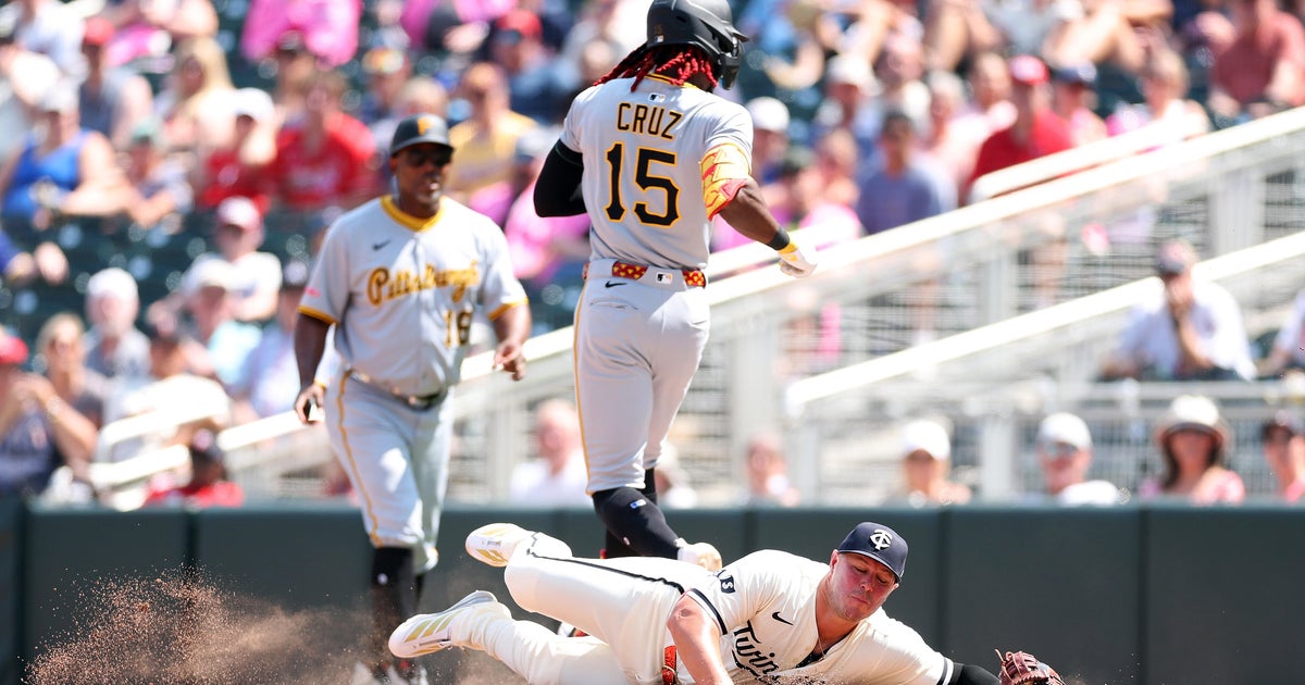 Pirates Snap Losing Streak with Narrow Win Over Twins