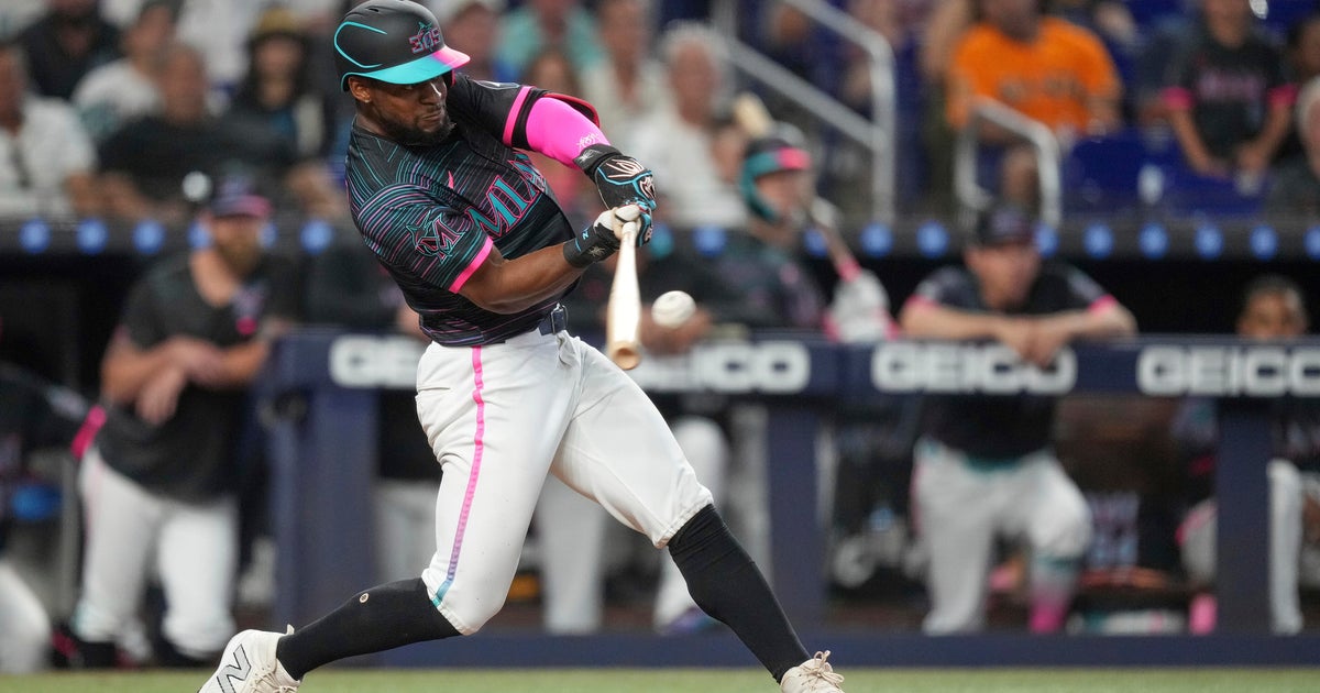 Otto López's Eighth-Inning Double Secures Marlins' Victory Over Royals