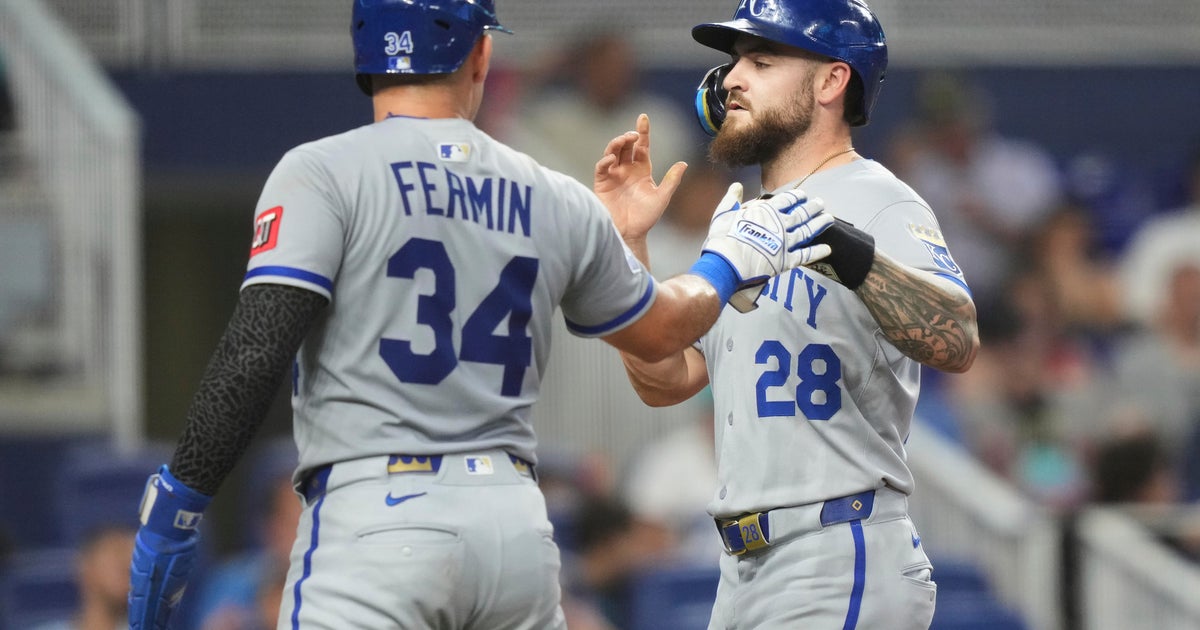 Royals Snap Marlins' Streak with 7-4 Victory