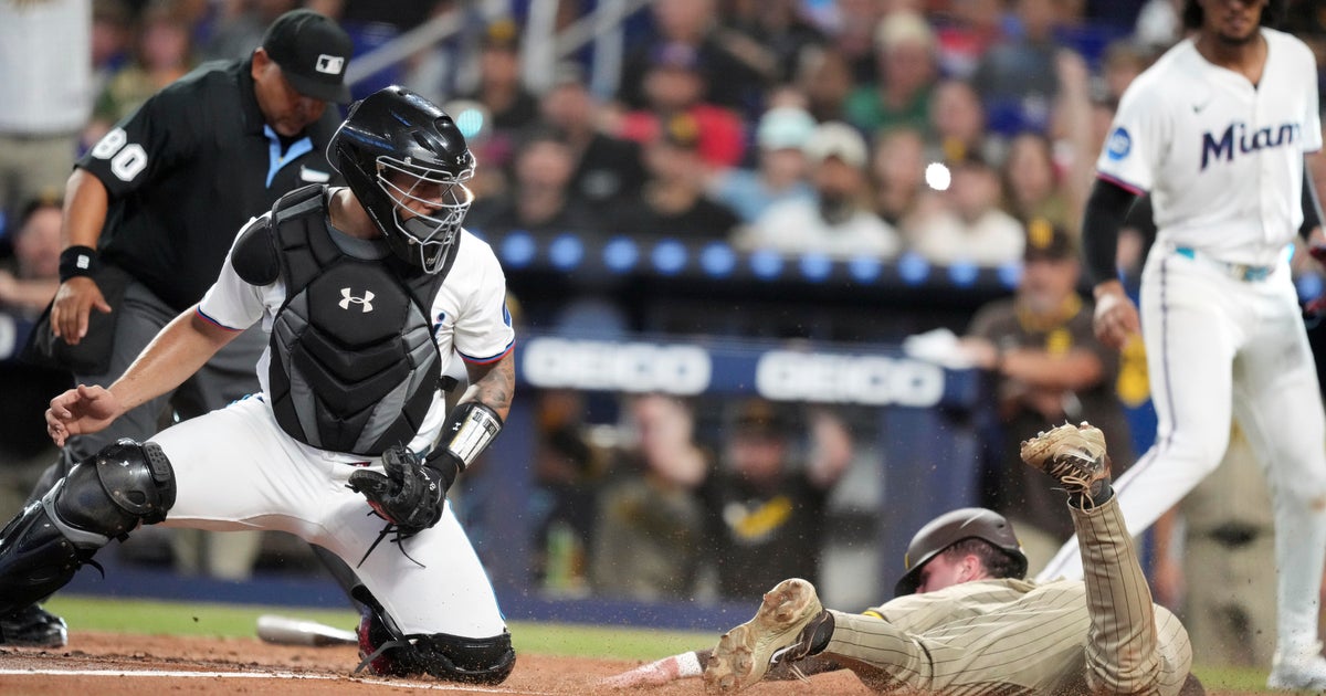 Padres Edge Marlins 2-1 in Nail-Biter