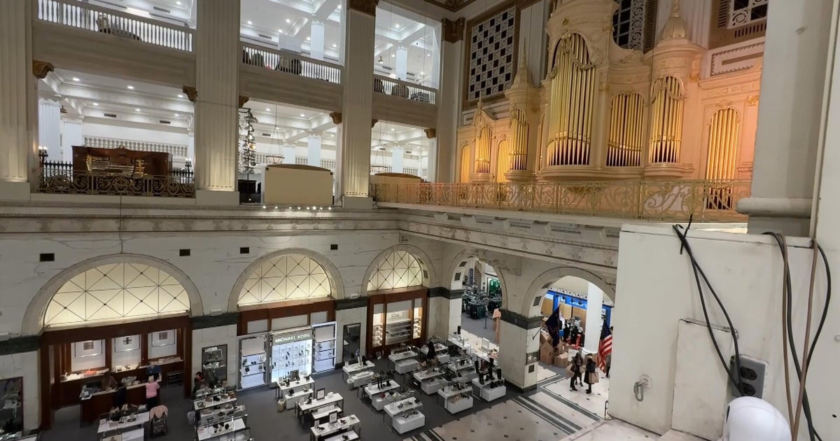 Wanamaker Organ to Host Holiday Performances Amid Fundraising Efforts