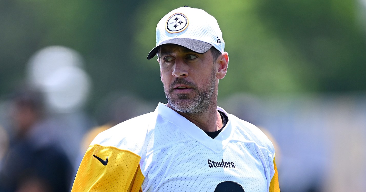 Aaron Rodgers Faces Early Challenge at Steelers Training Camp