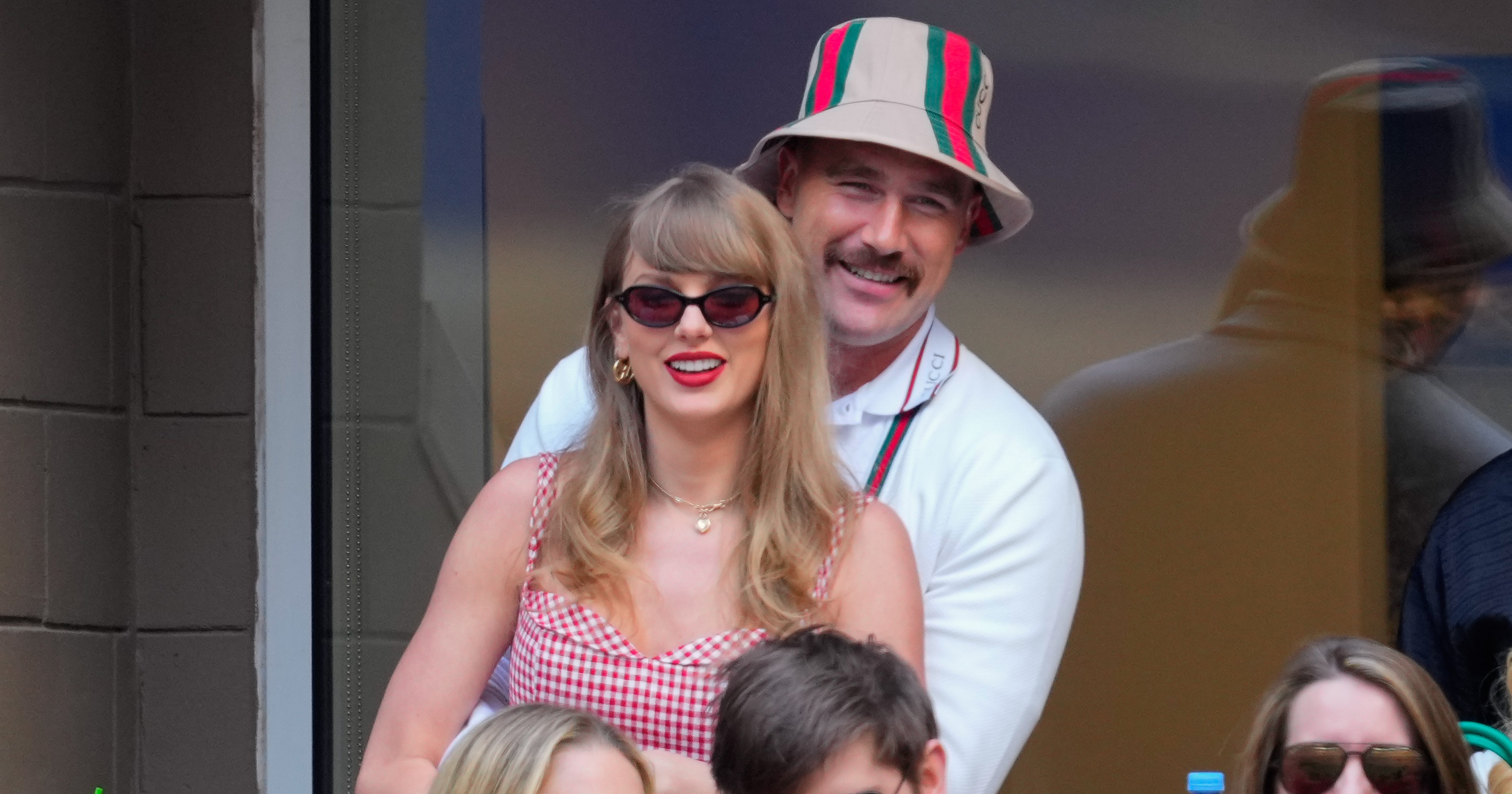 Taylor Swift Calls Out Male Sports Fans on 'New Heights' Podcast