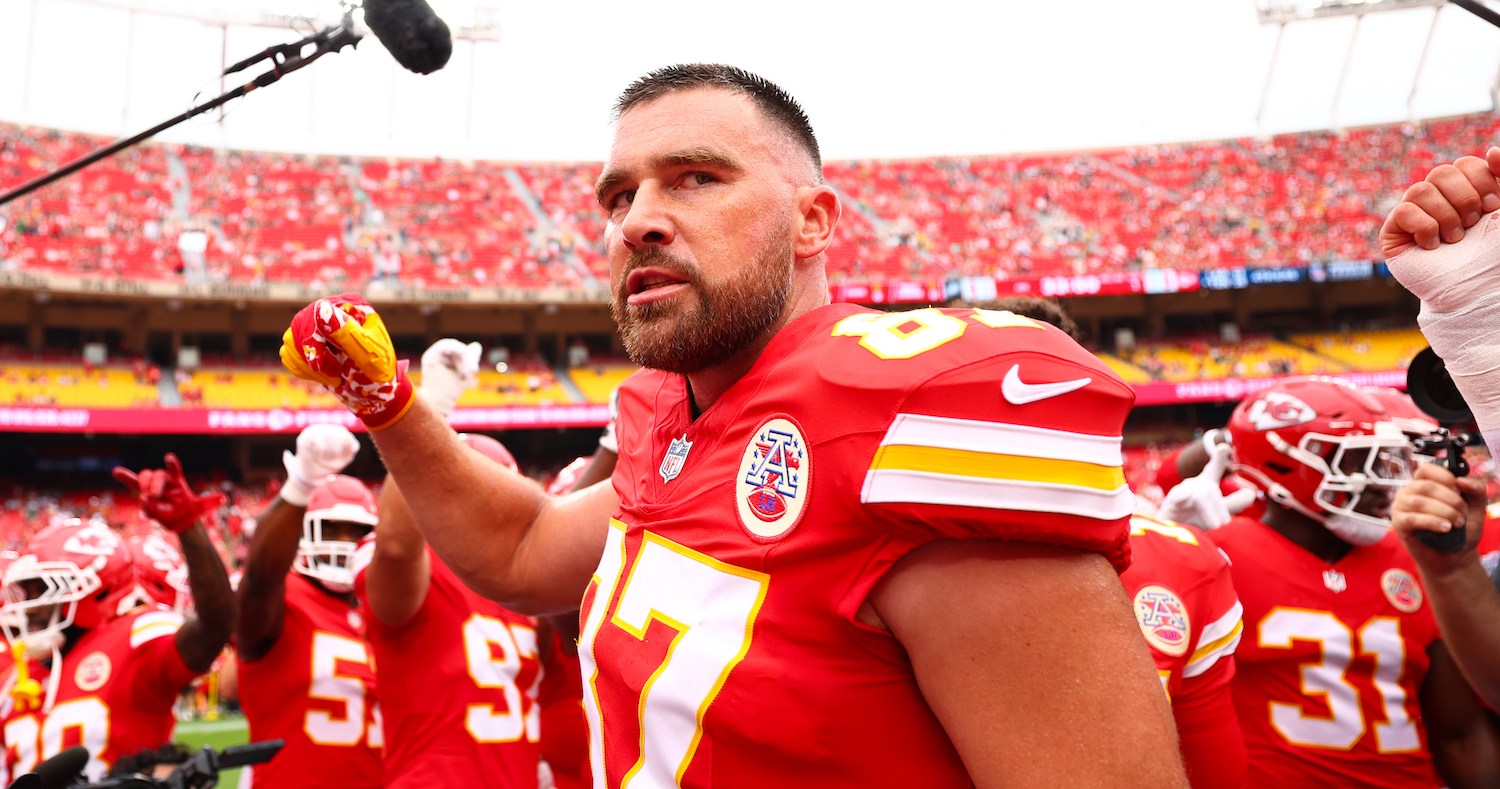Travis Kelce Expresses Frustration During Chiefs' Loss to Eagles