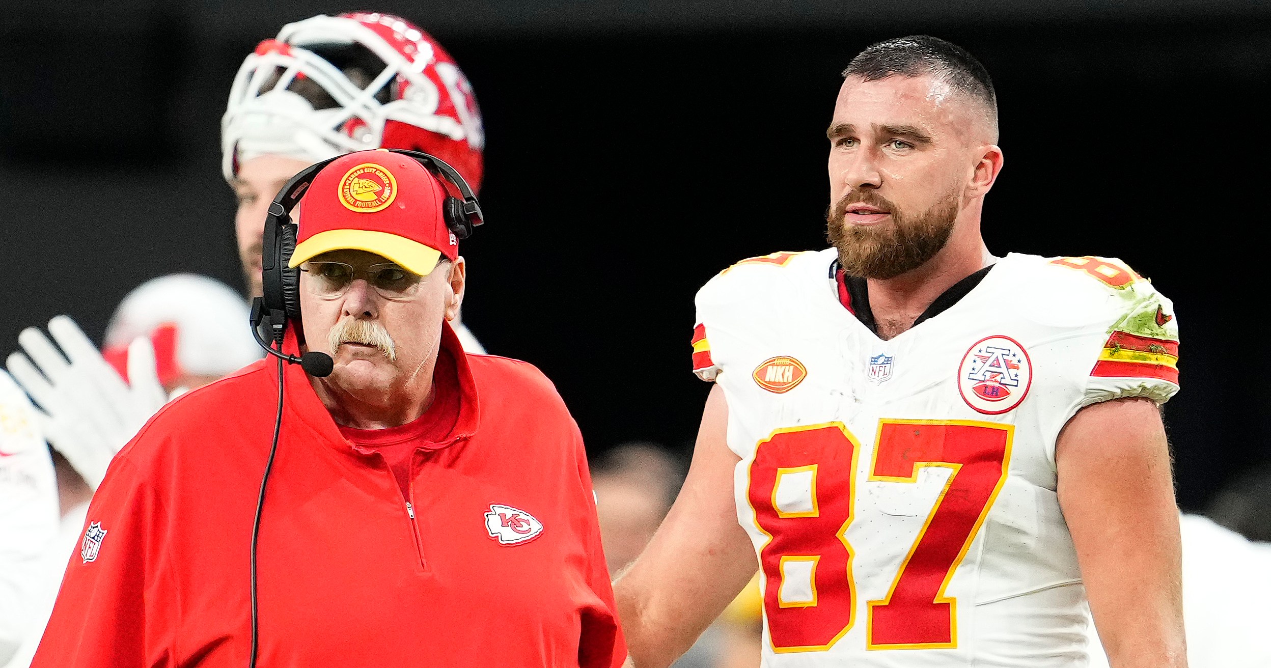 Travis Kelce and Andy Reid Engage in Sideline Confrontation During Chiefs Game