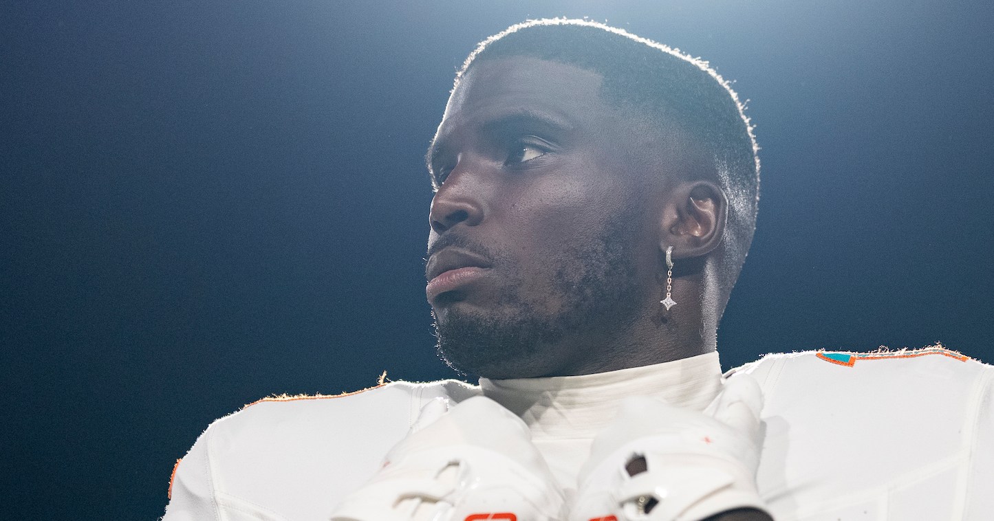 Tyreek Hill's Knee Injury Overshadows Dolphins' Victory