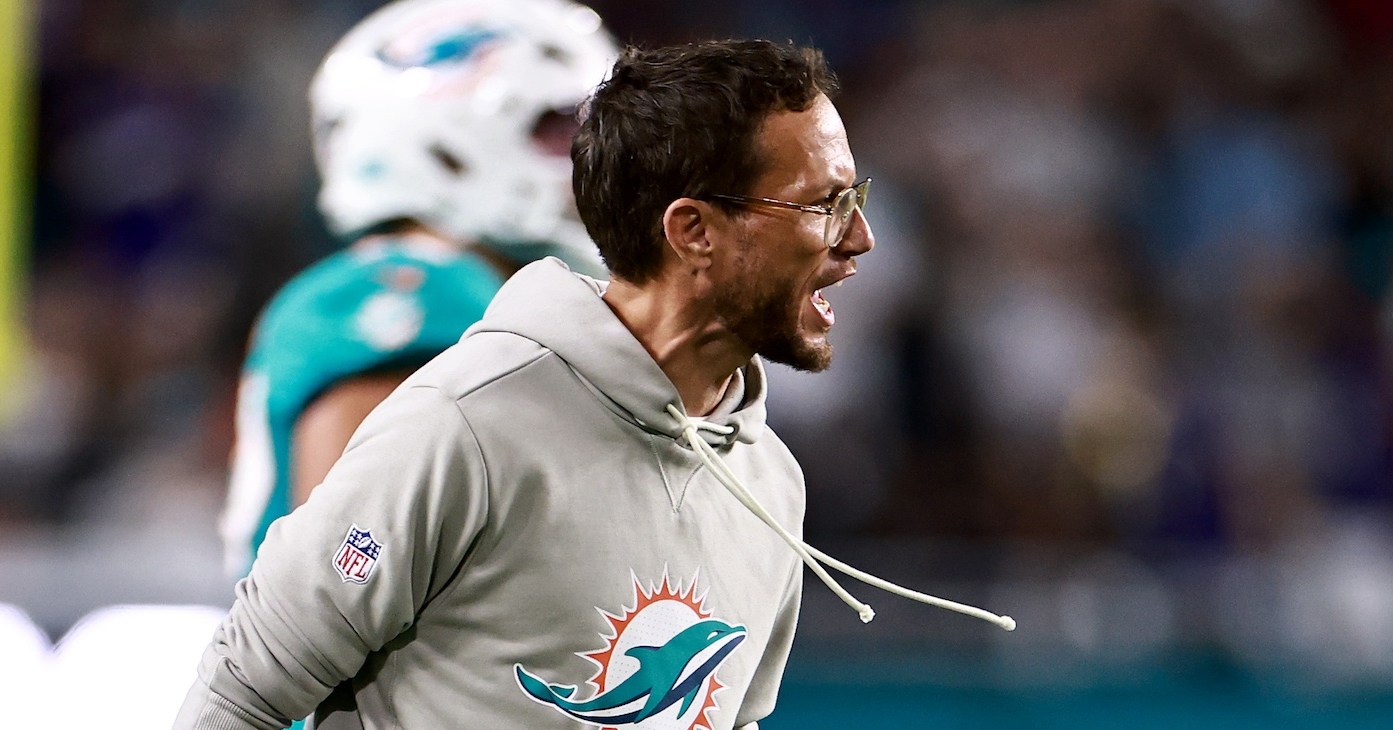 Dolphins Coach Mike McDaniel Faces Fan Backlash After Loss