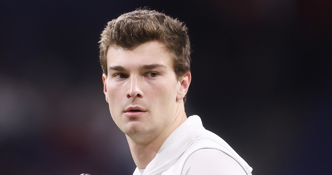 Fernando Mendoza: The 2025 Heisman Trophy Contender