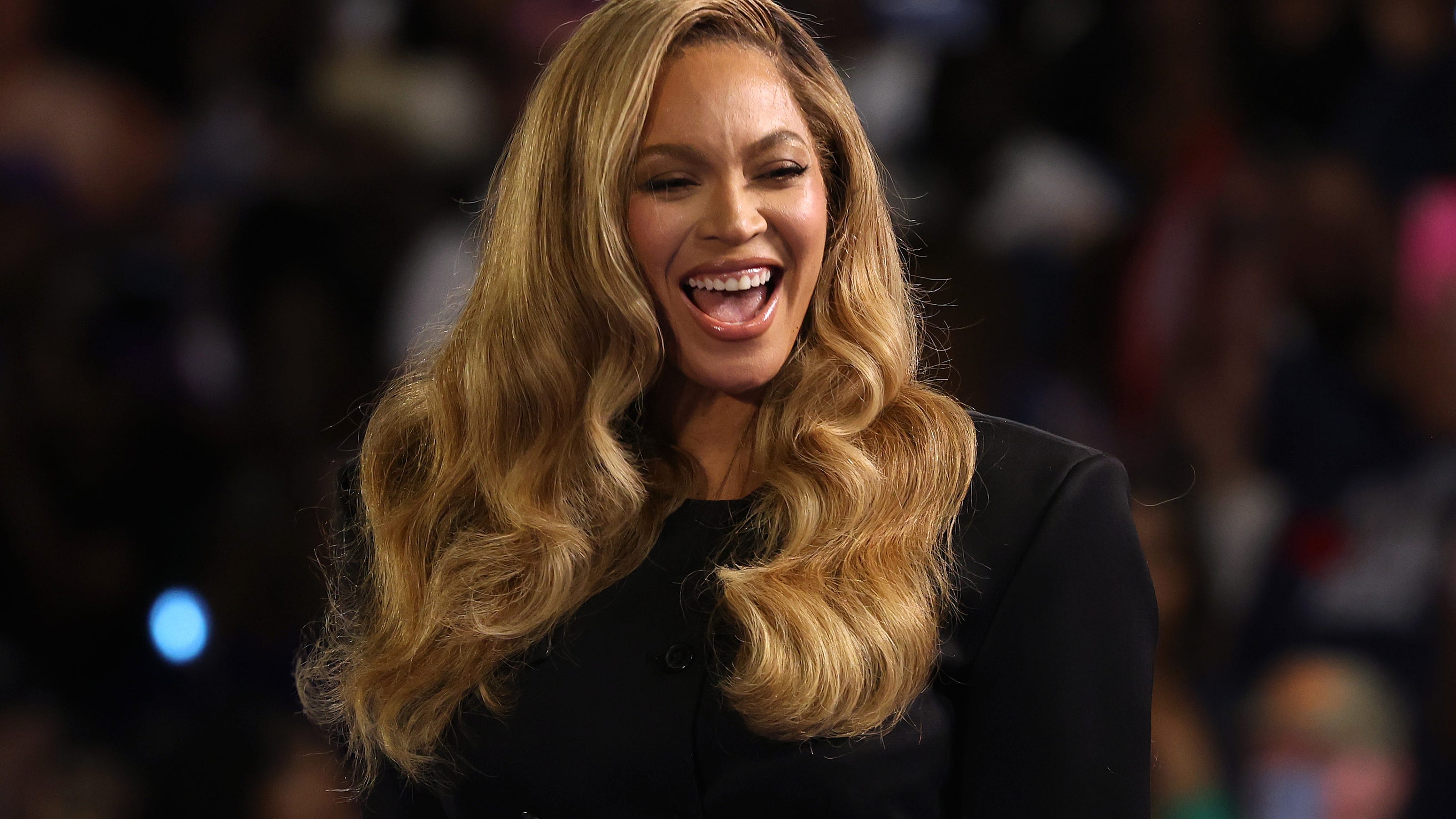 Beyoncé Teases Netflix Ahead of Christmas Halftime Performance